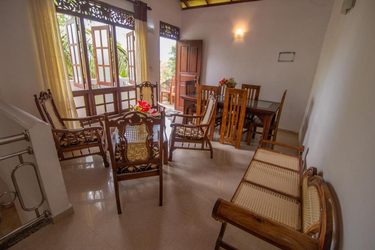 Mountain Gem Villa Hikkaduwa Buitenkant foto