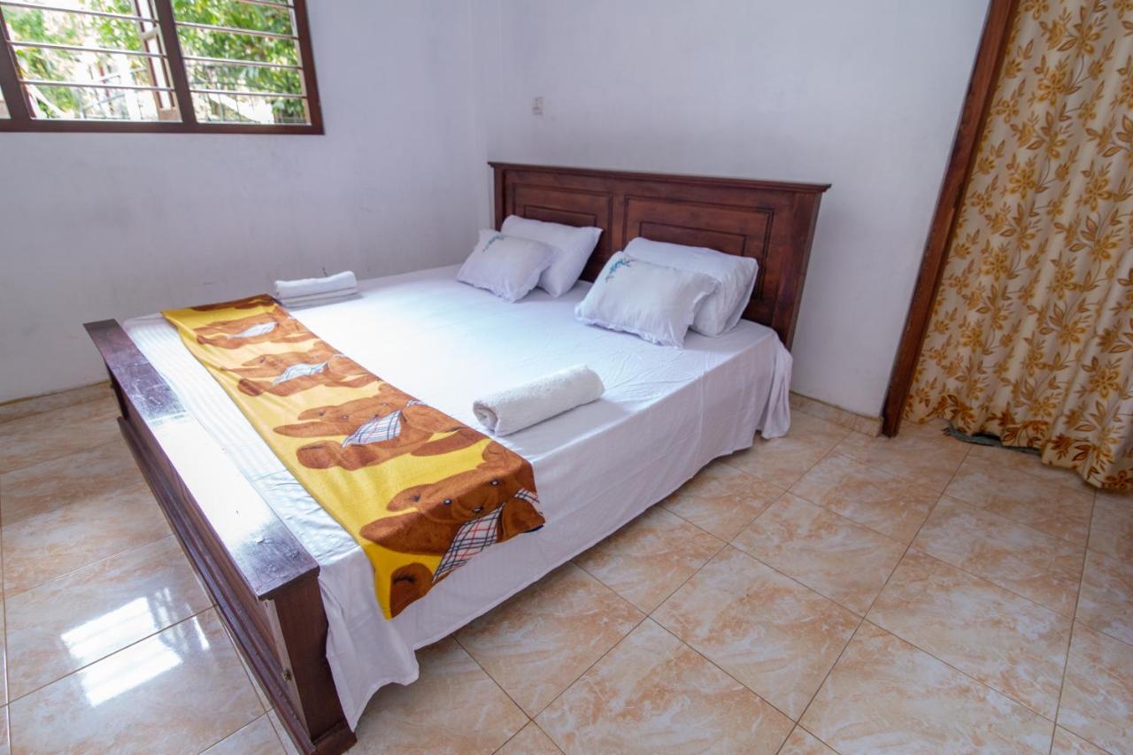 Mountain Gem Villa Hikkaduwa Buitenkant foto